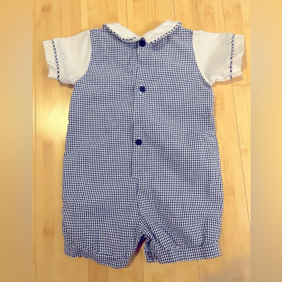 Fine & Dandy Boys Embroidered Sailboat Romper
Size 12 Months - Picture 2 of 3